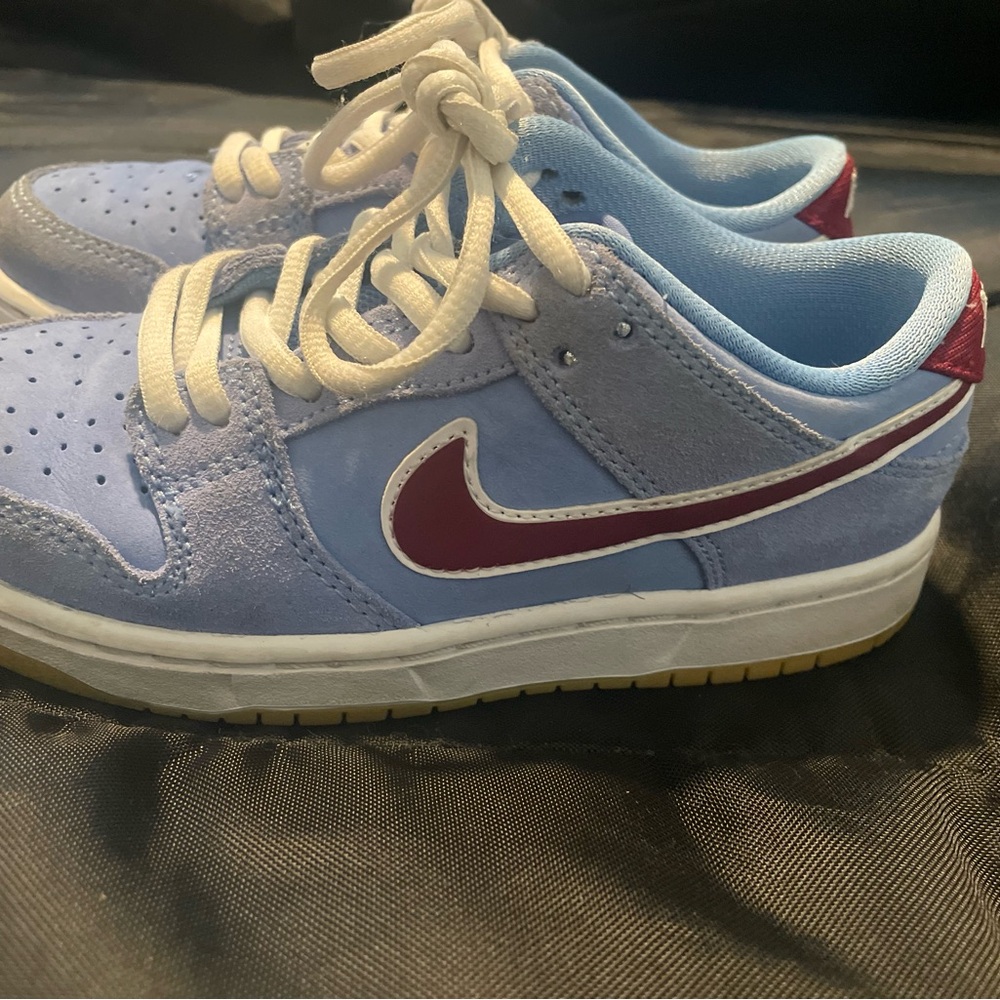 Nike SB Philadelphia Phillies Dunk Sneakers